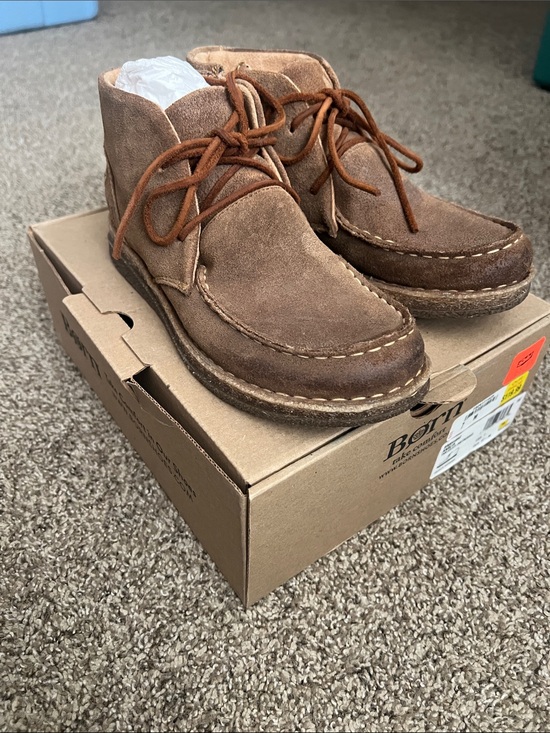 Born Shoes - Born Women’s Analia Tan Distressed boots with box